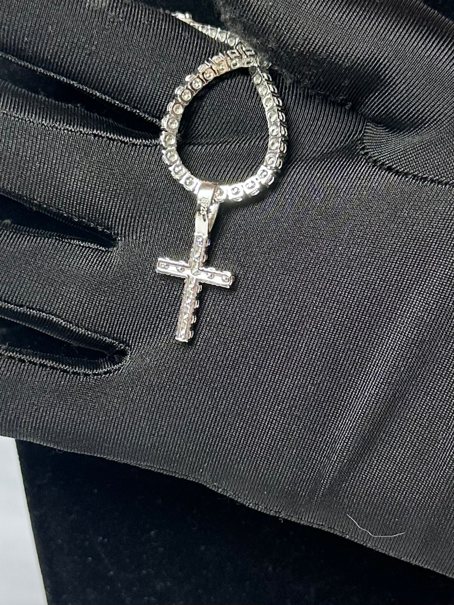 Dije de cruz 2MM